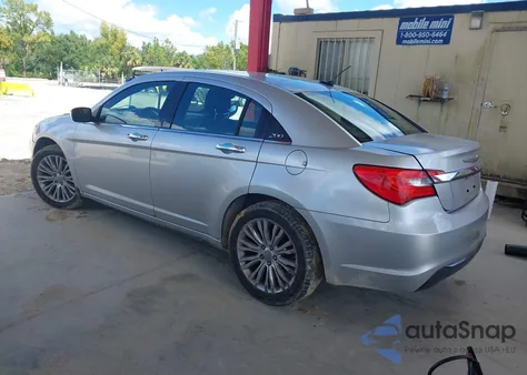 2012 Chrysler 200 Limited z USA, uszkodzony, nr VIN 1C3CCBCB6CN197247